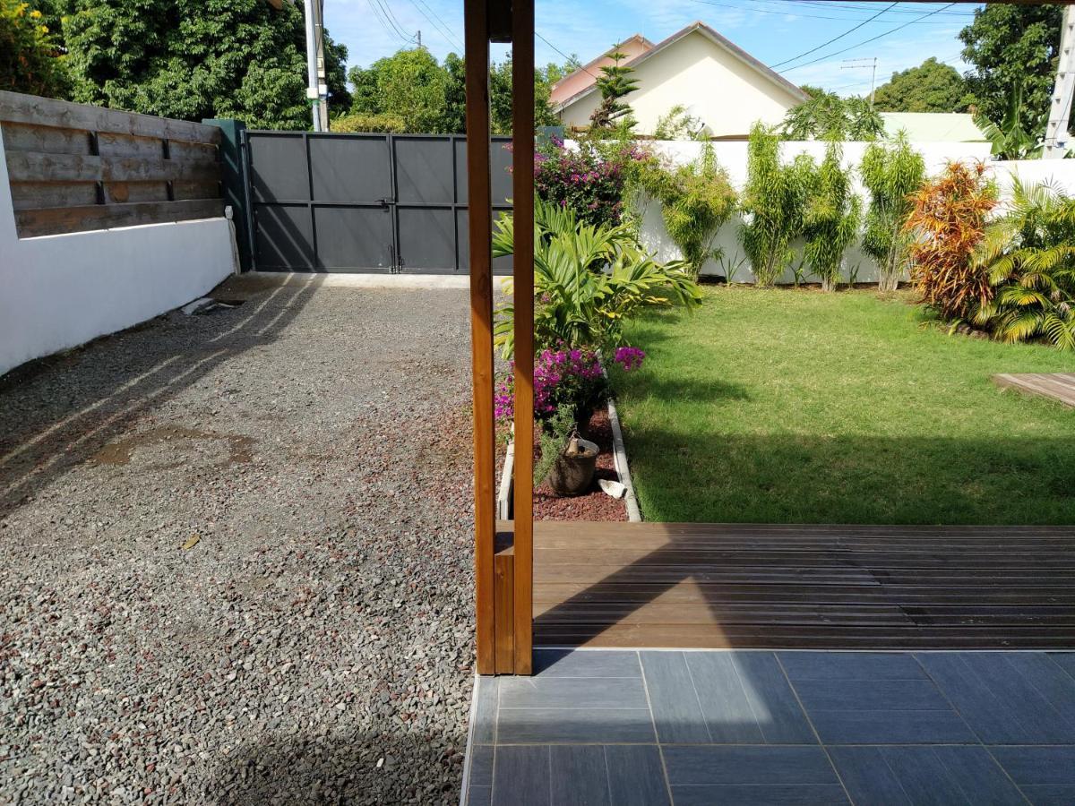 Jolie Maison T3 A St Pierre, 2 Chambres Avec Sdb, Grande Varangue, Jardin Saint Pierre Exterior photo