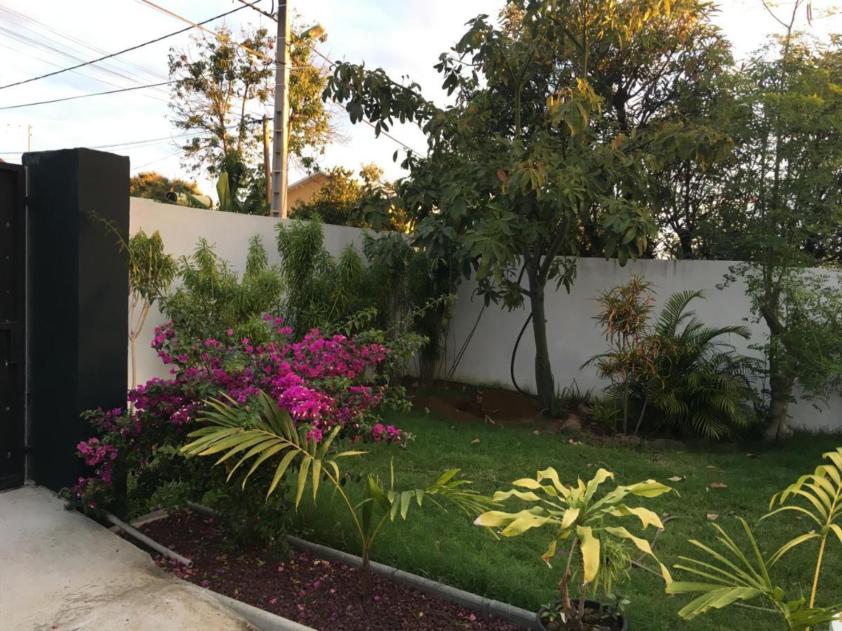 Jolie Maison T3 A St Pierre, 2 Chambres Avec Sdb, Grande Varangue, Jardin Saint Pierre Exterior photo